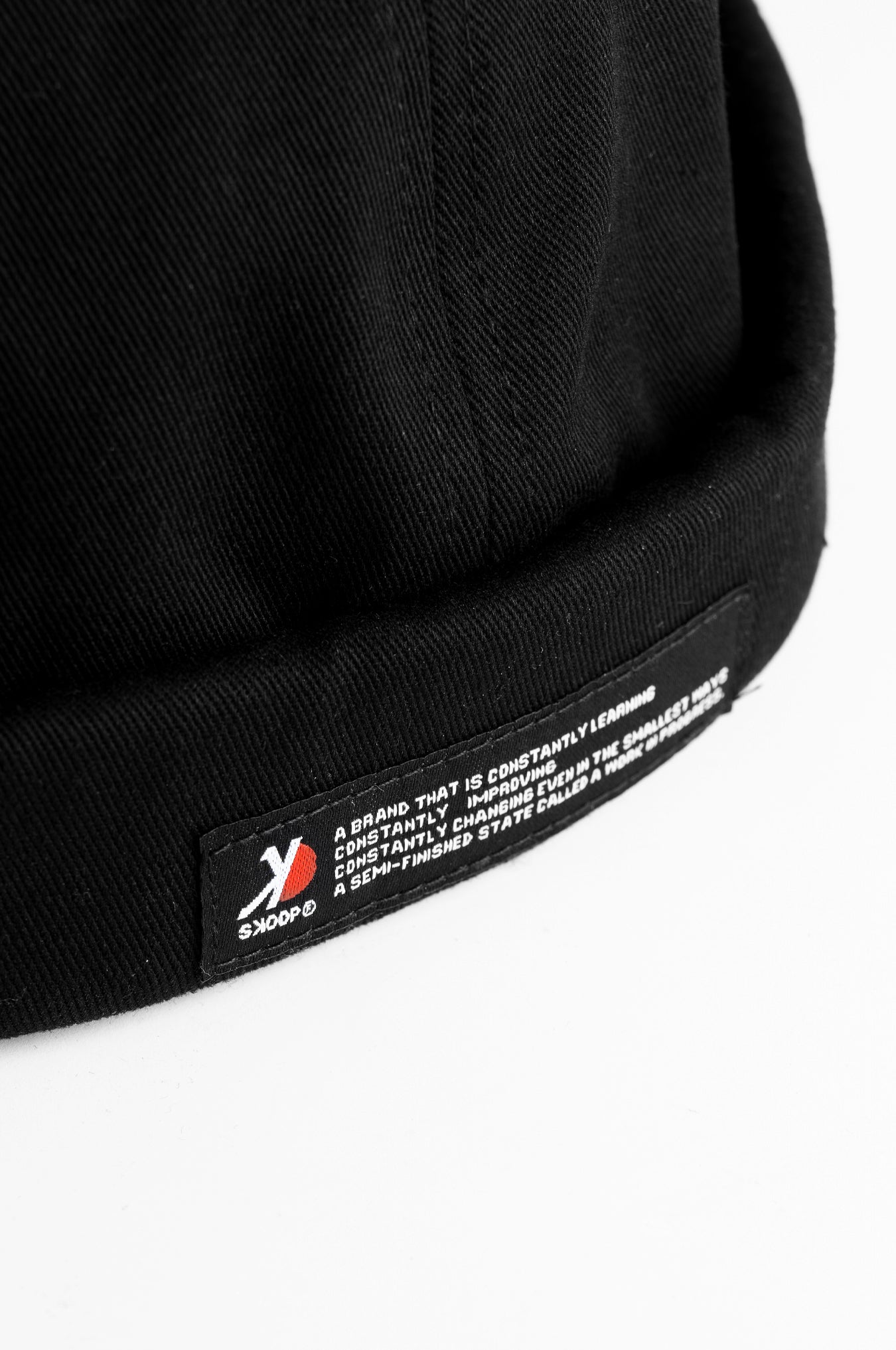 SKOOP® Brimless Cap Black - SKOOP Kommunity