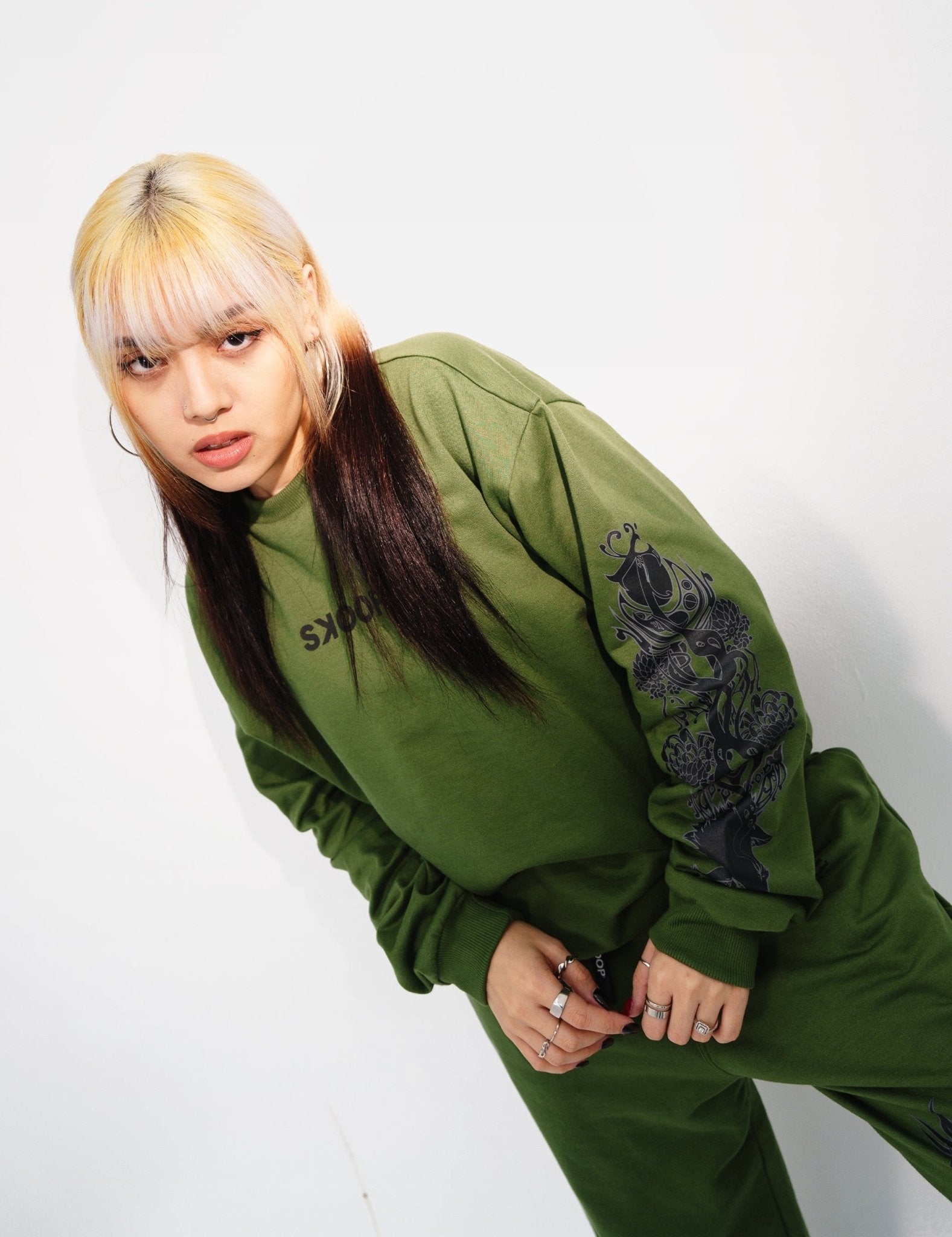 SKOOP® Sweater Wvlf Art Olive Green - SKOOP