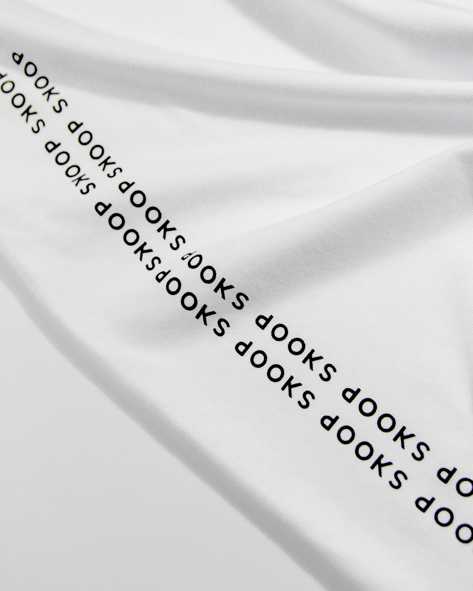 Feels White Tee - SKOOP
