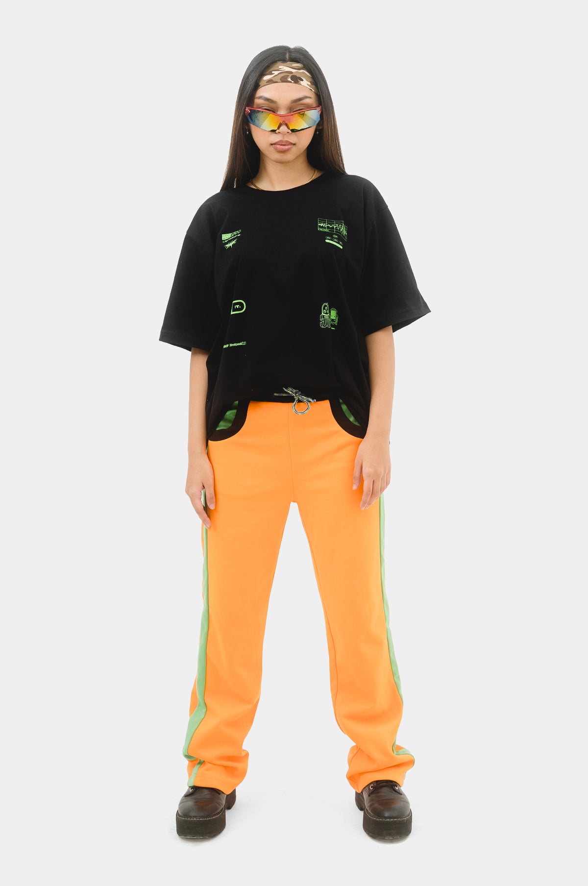 Groov-e Tee - Skoop Kommunity